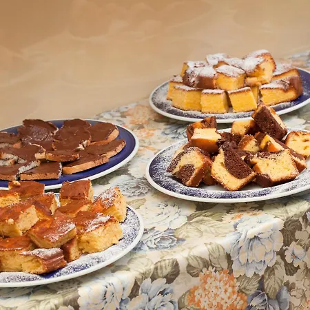 ホテル Luca *